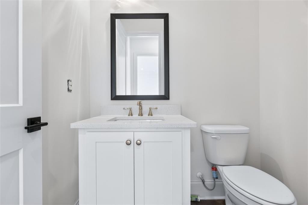 212 Suwanee Avenue Property Photo 17