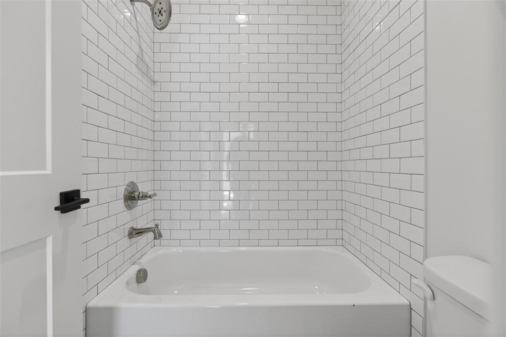 212 Suwanee Avenue Property Photo 22