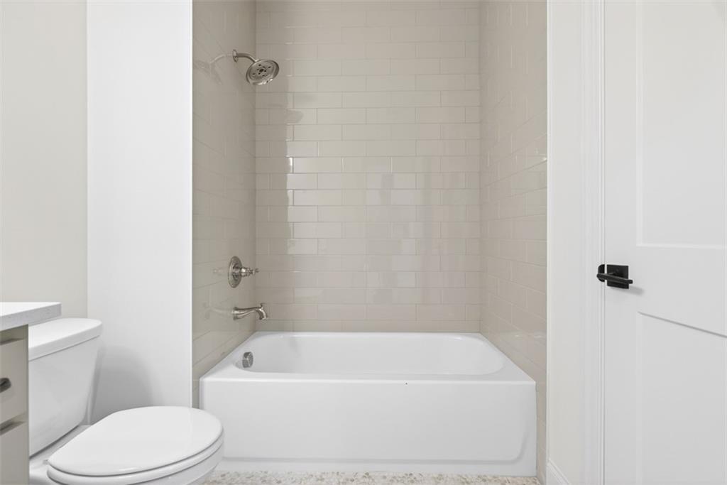 212 Suwanee Avenue Property Photo 23