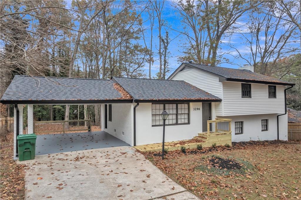 3296 Columbia Woods Drive Property Photo 1