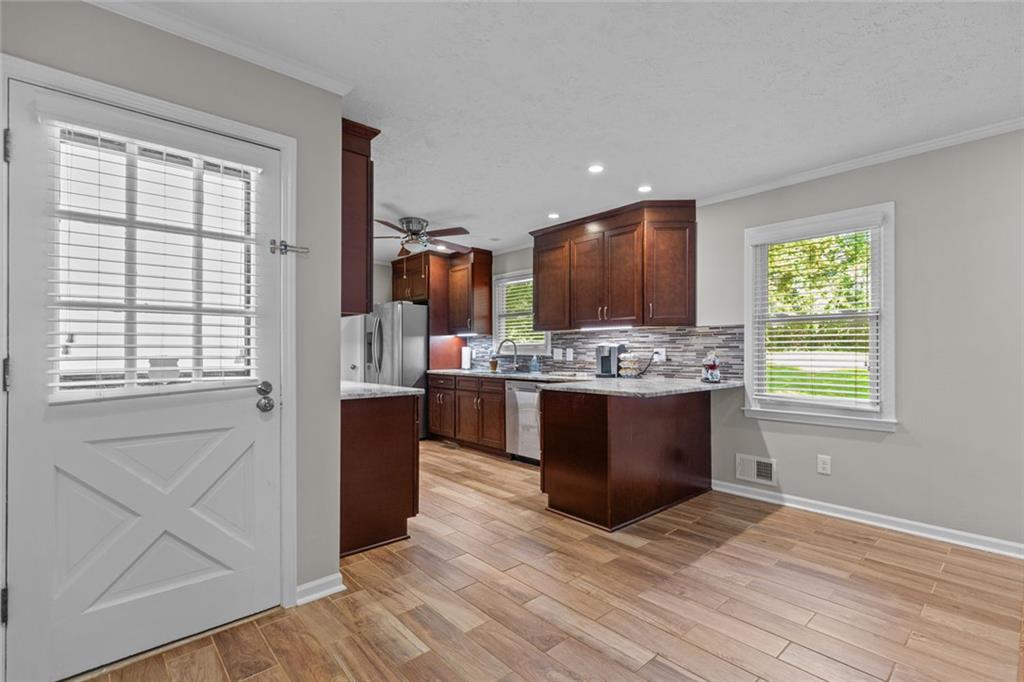 5087 Timber Ridge Court Property Photo 13