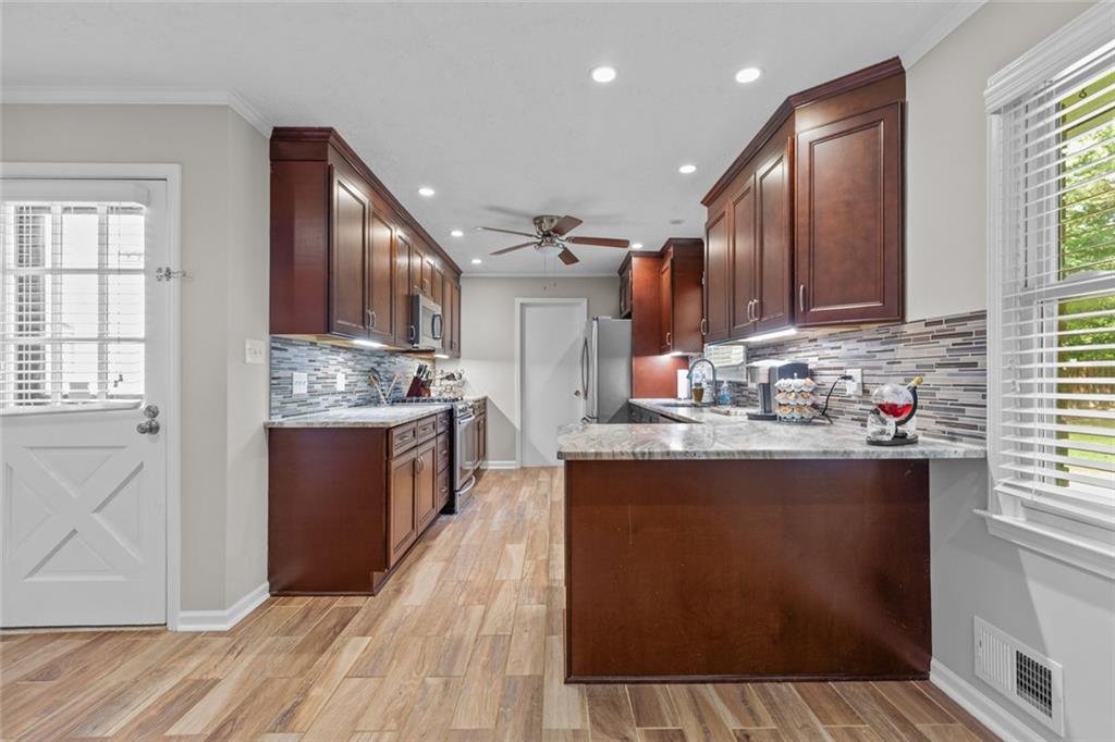 5087 Timber Ridge Court Property Photo 14