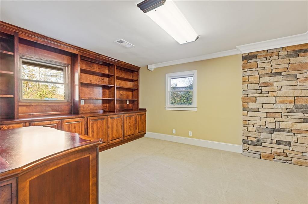 851 Eva Kennedy Road Property Photo 15