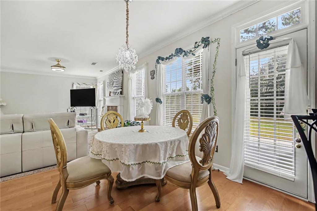 140 Revolutionary Drive Property Photo 8