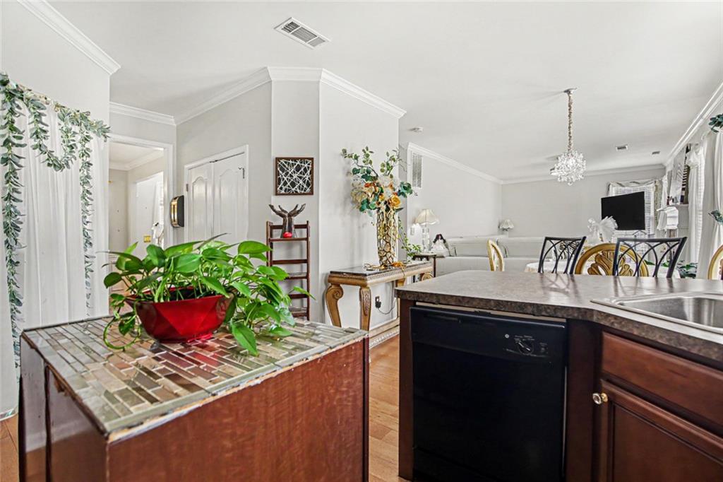 140 Revolutionary Drive Property Photo 13