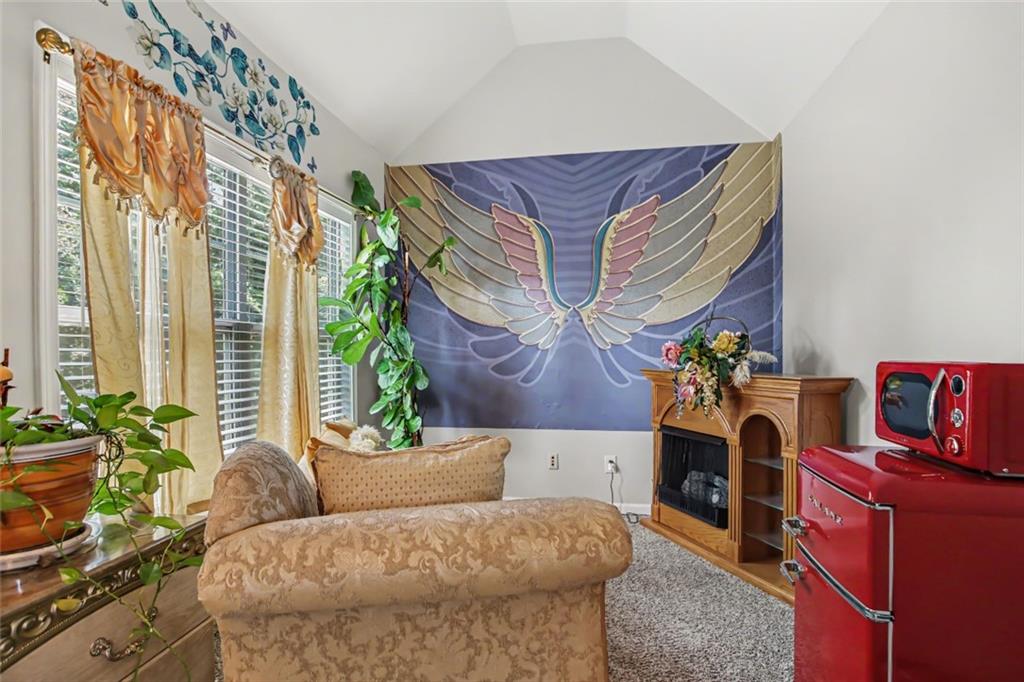 140 Revolutionary Drive Property Photo 15