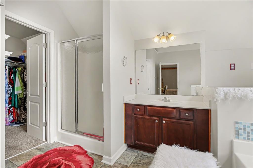 140 Revolutionary Drive Property Photo 18