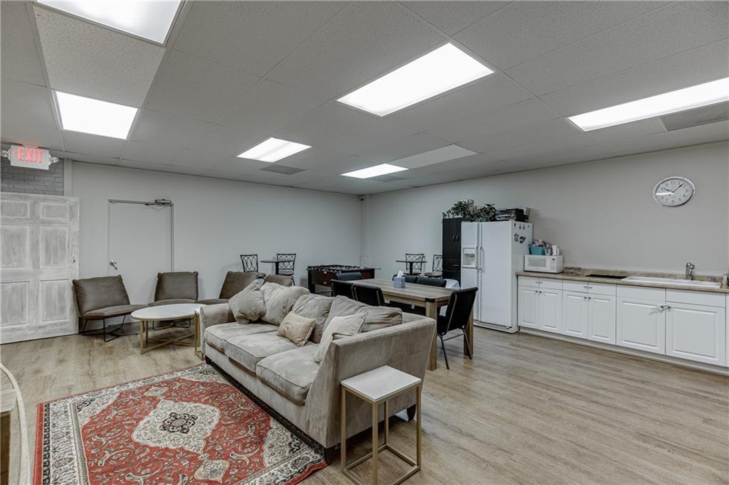 215 Advantage Drive Unit 200 Property Photo 14