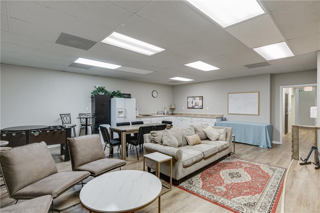 215 Advantage Drive Unit 200 Property Photo 18