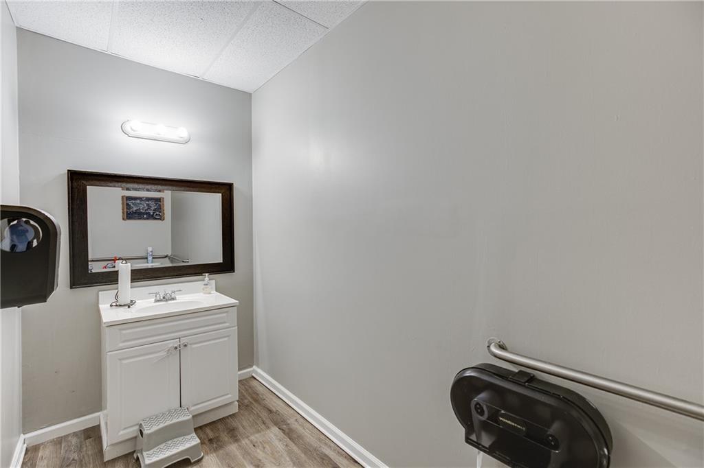 215 Advantage Drive Unit 200 Property Photo 23