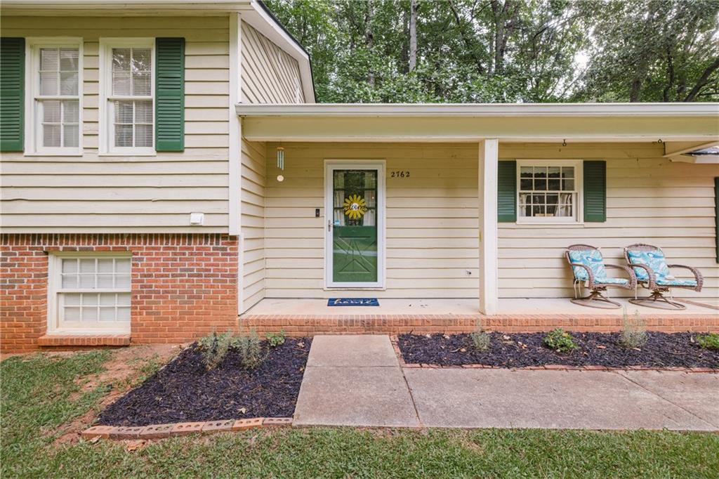2762 Shetland Lane Nw Property Photo 3
