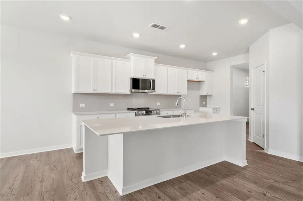5598 Rosehall Place Property Photo 8