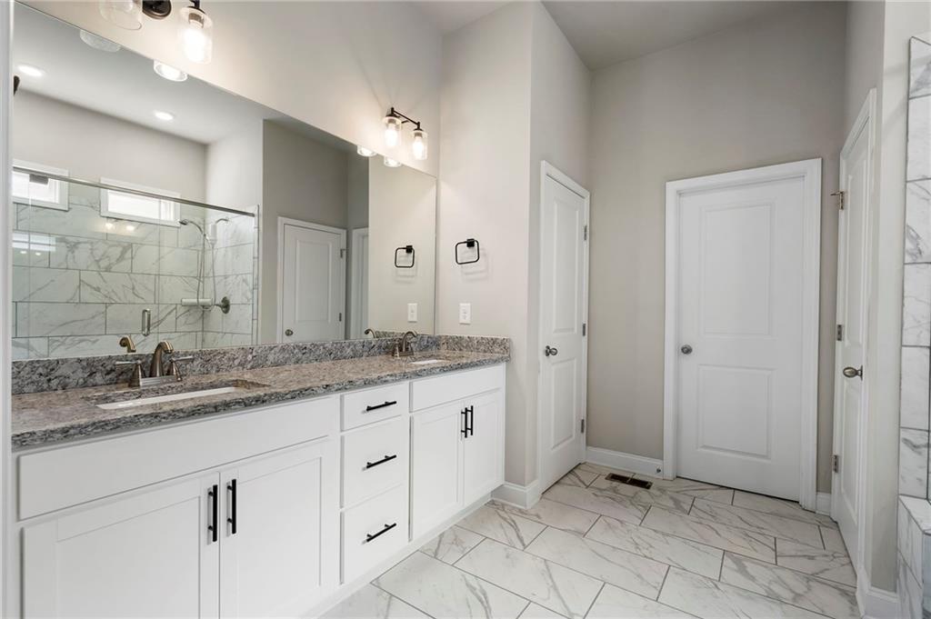 1880 Grand Lanier Drive Property Photo 32