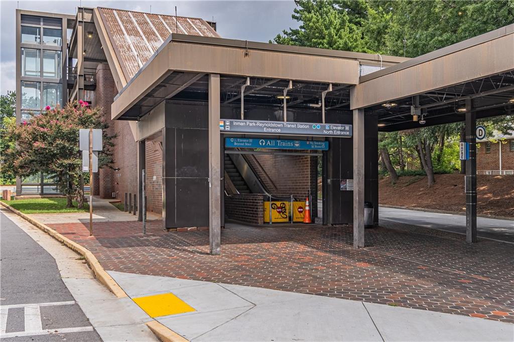 42 Walthall Street Ne Unit B Property Photo 11