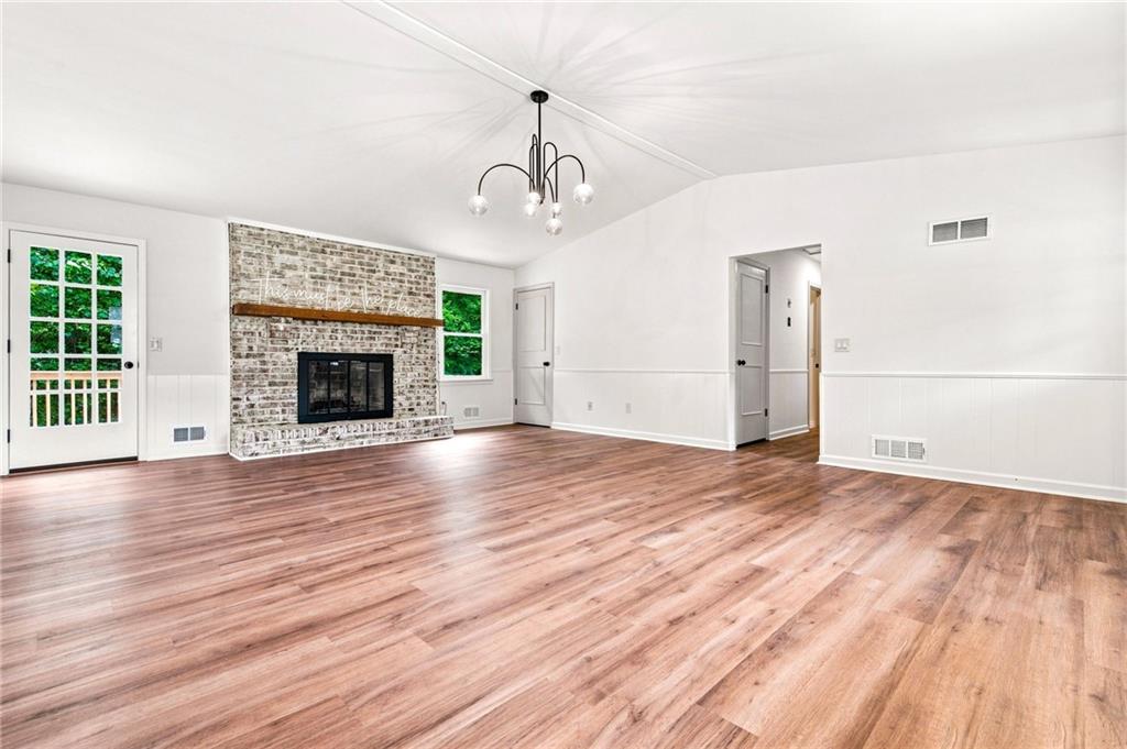 549 Rivercrest Drive Property Photo 10