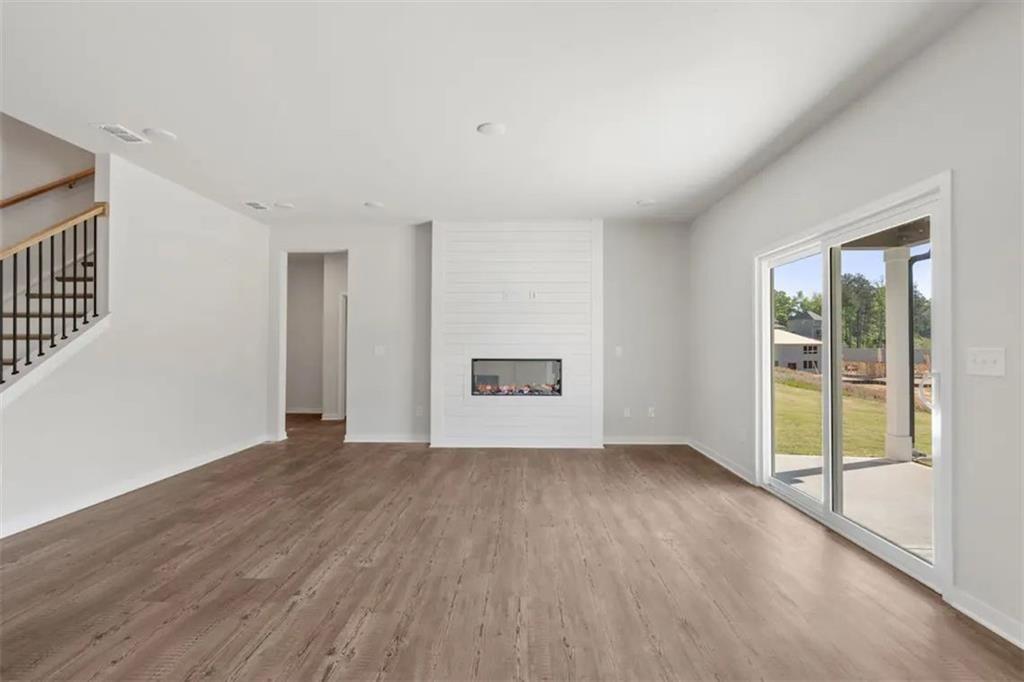 5590 Rosehall Place Property Photo 7