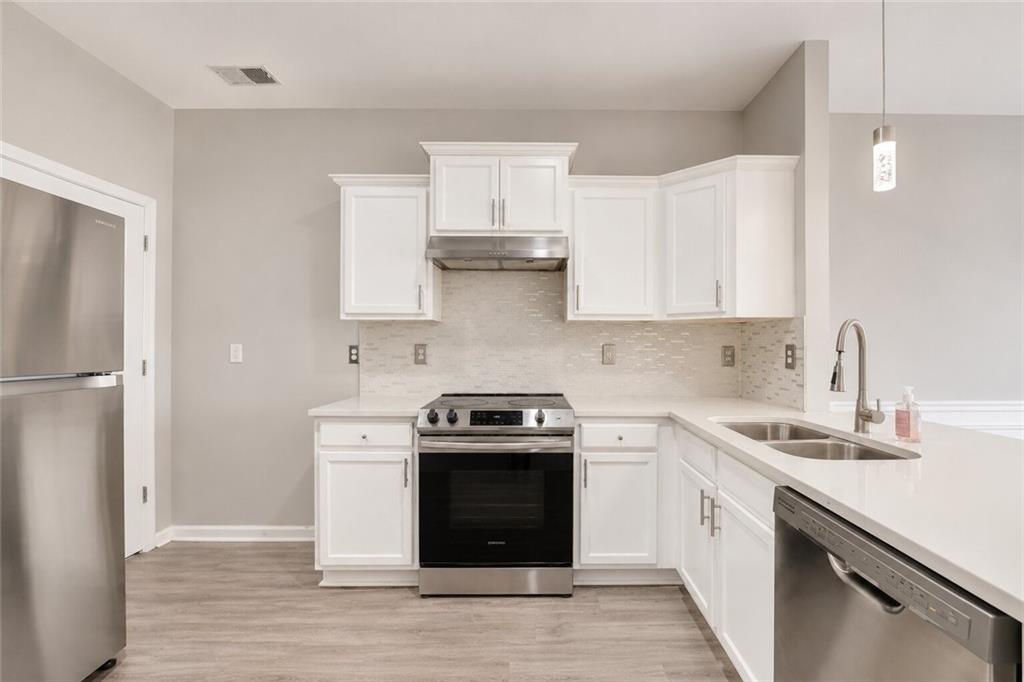 2785 Sudbury Trace Property Photo 8