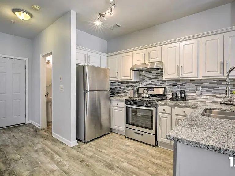 7129 Biltmore Way Property Photo 6