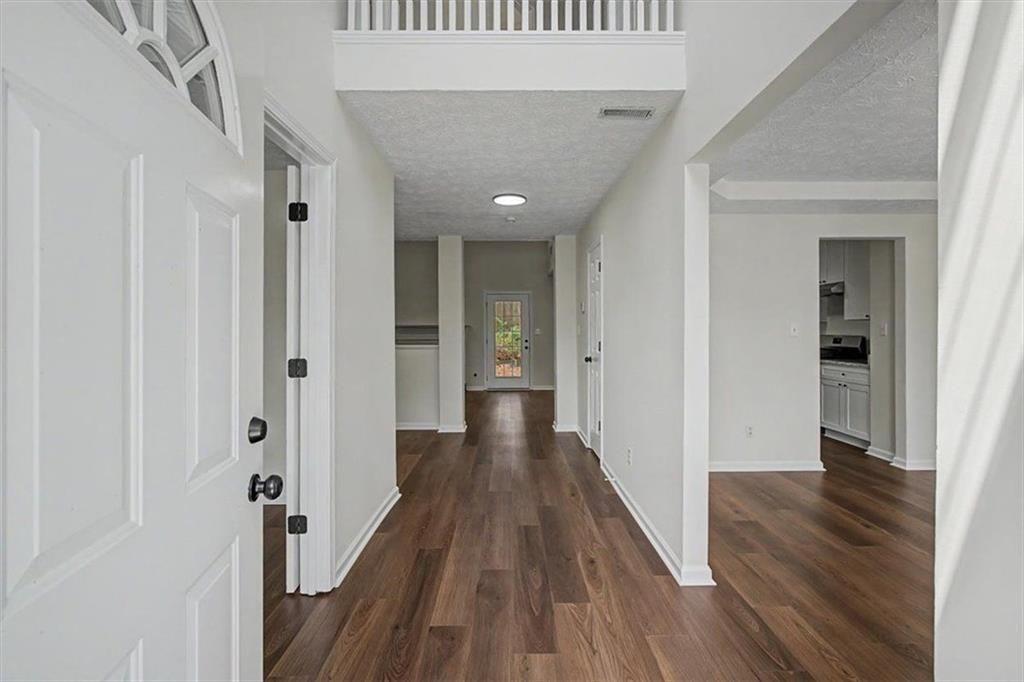 3709 Auldyn Drive Property Photo 4