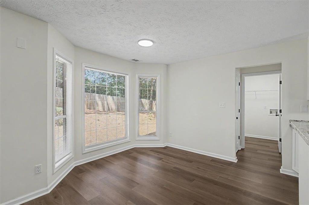 3709 Auldyn Drive Property Photo 12