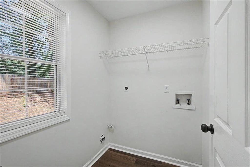 3709 Auldyn Drive Property Photo 13