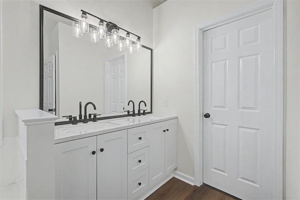 3709 Auldyn Drive Property Photo 32