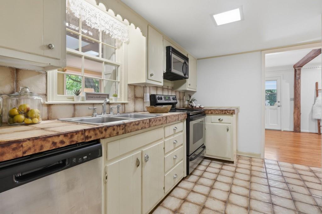 2896 Faraday Court Property Photo 15