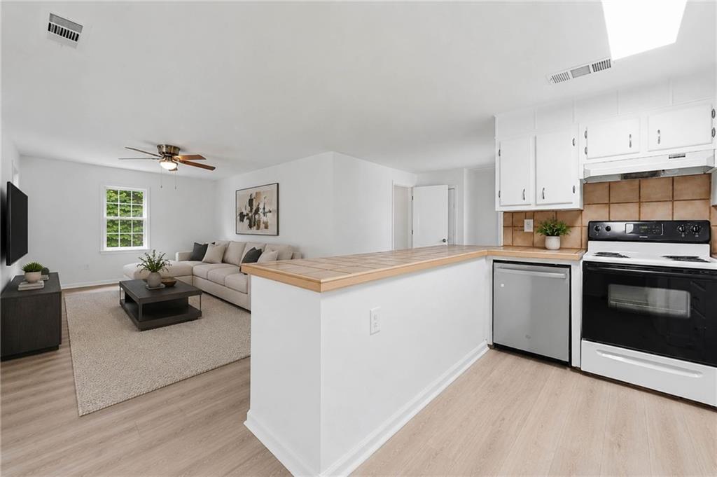 2896 Faraday Court Property Photo 36