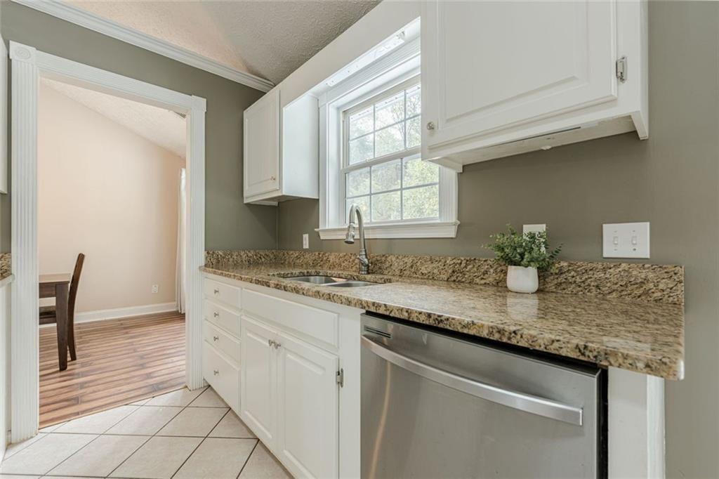 391 Pinewood Place Property Photo 11