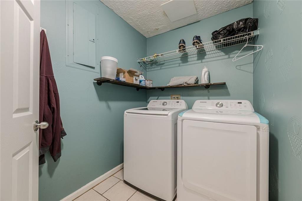 391 Pinewood Place Property Photo 25