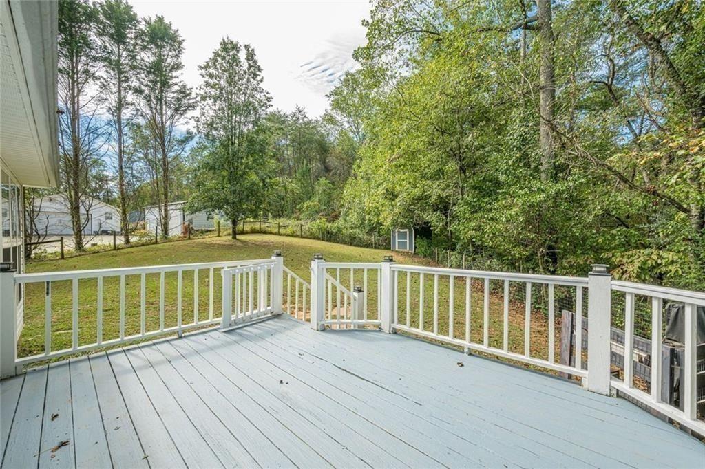 391 Pinewood Place Property Photo 28