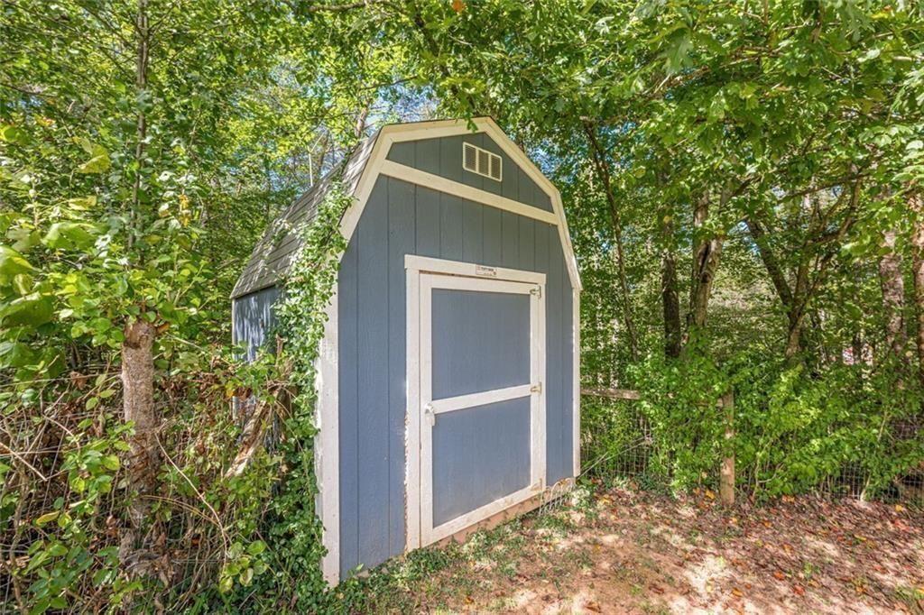 391 Pinewood Place Property Photo 34