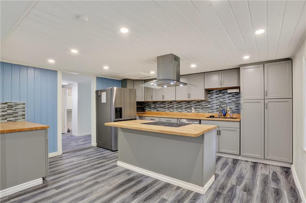 1374 Shangrila Circle Property Photo 7
