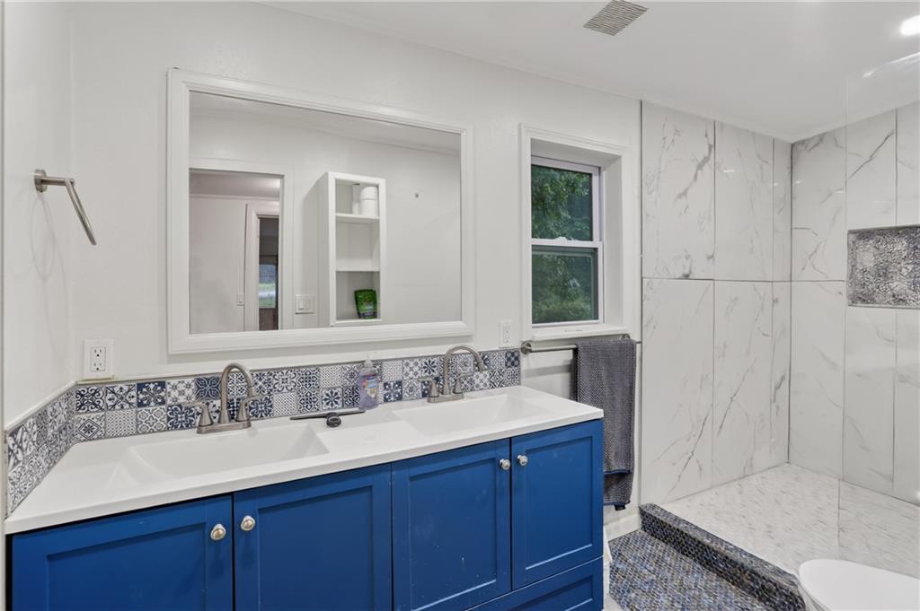 1374 Shangrila Circle Property Photo 18