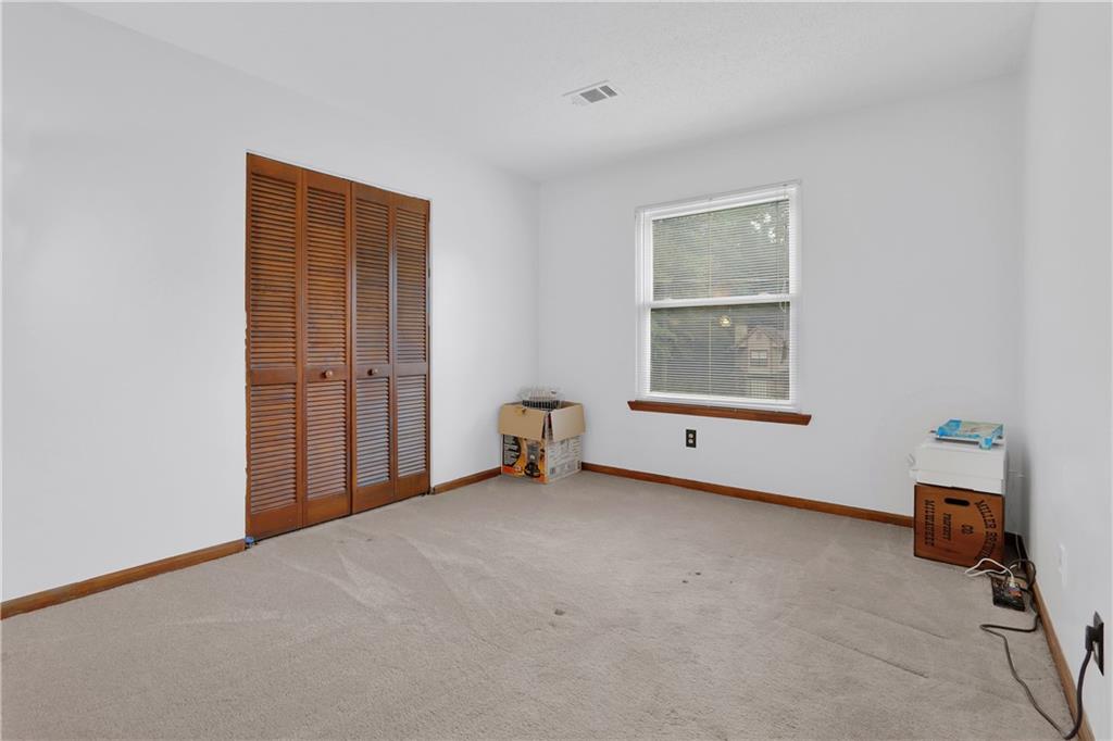 2425 Rhoanoke Drive Property Photo 12