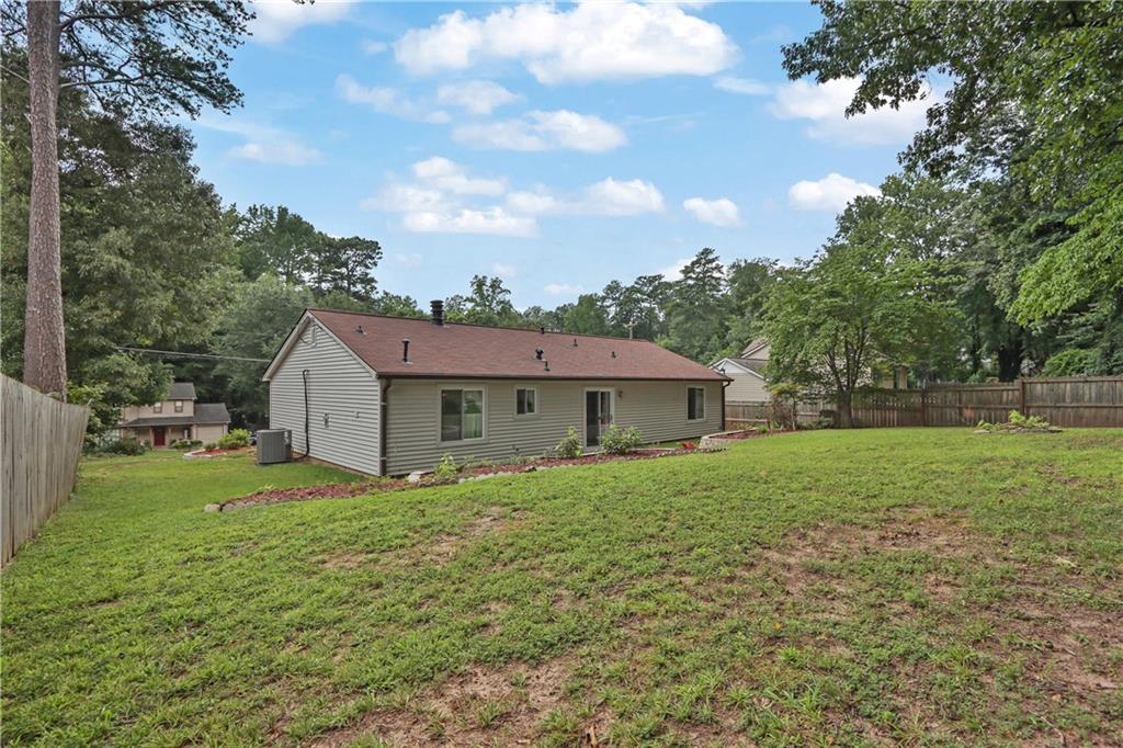 2425 Rhoanoke Drive Property Photo 15