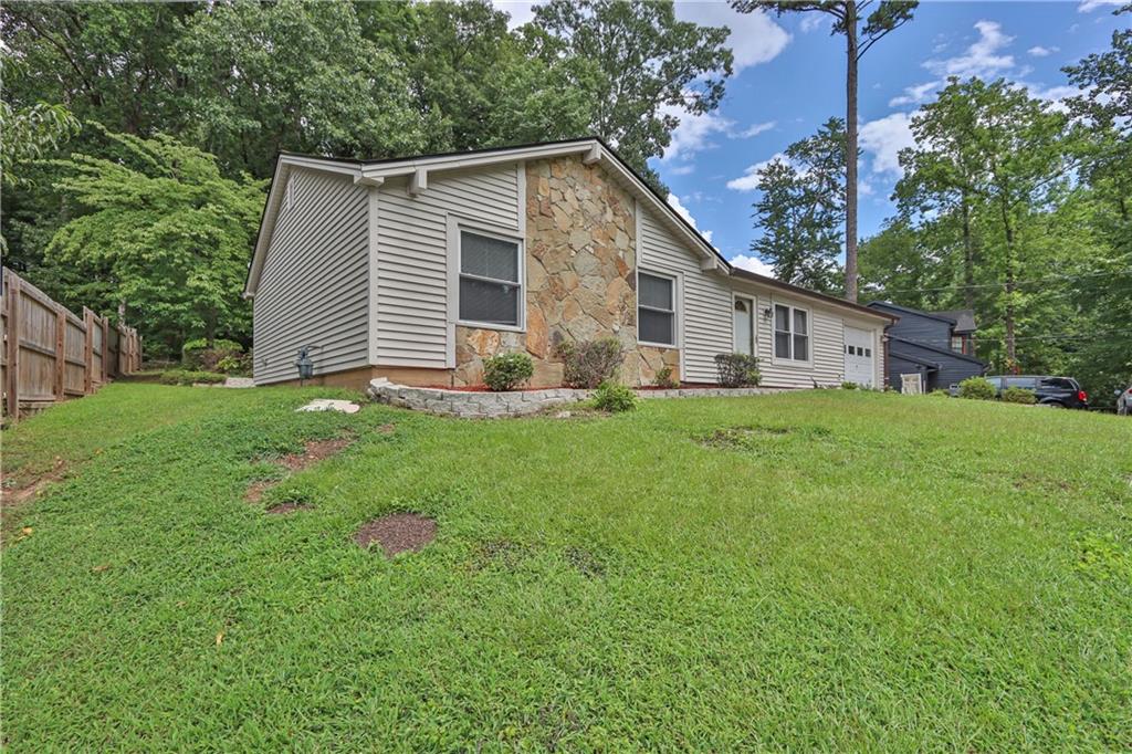 2425 Rhoanoke Drive Property Photo 16