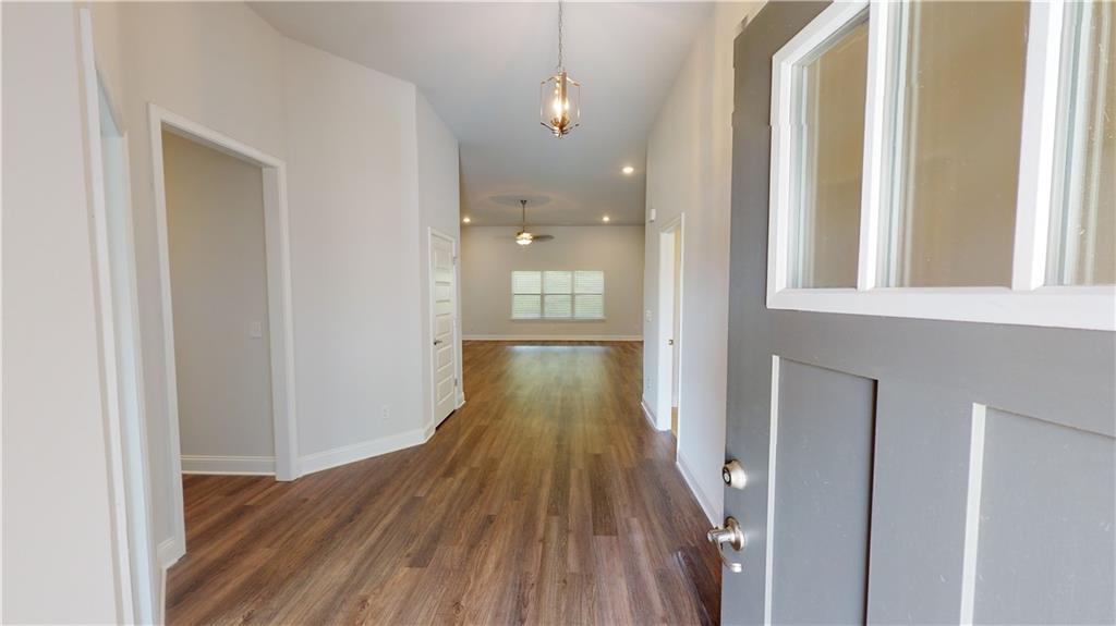 1101 Stiles Crossing Property Photo 2