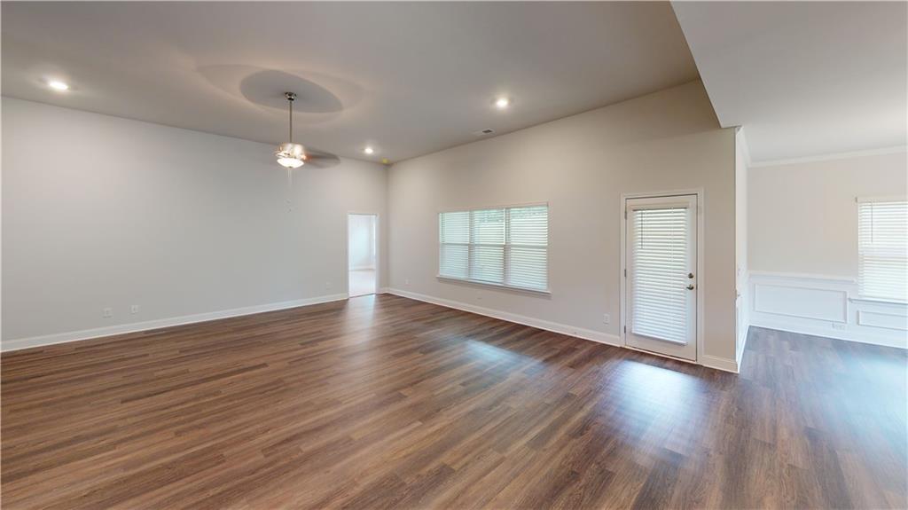 1101 Stiles Crossing Property Photo 10