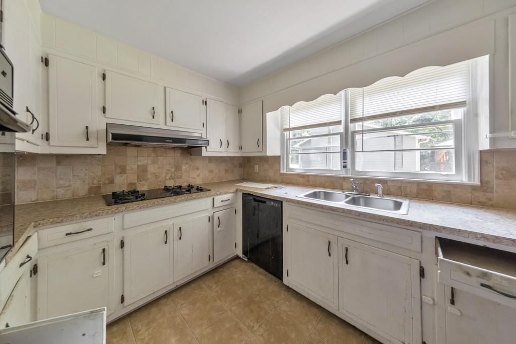 4259 Worth Street Nw Property Photo 8