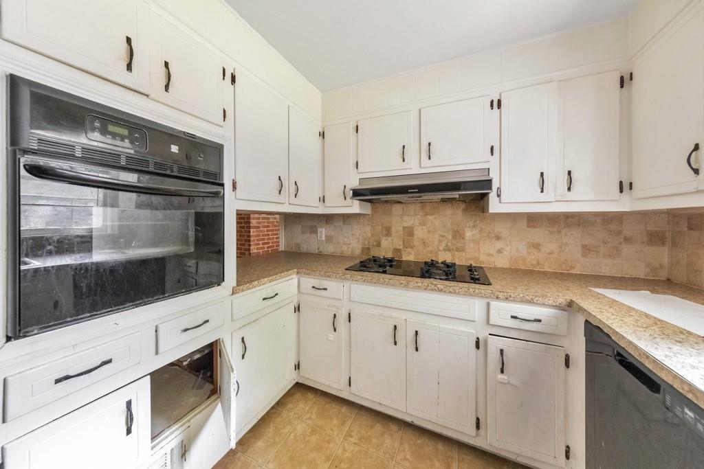 4259 Worth Street Nw Property Photo 9