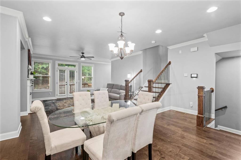 1044 Township Square Property Photo 15