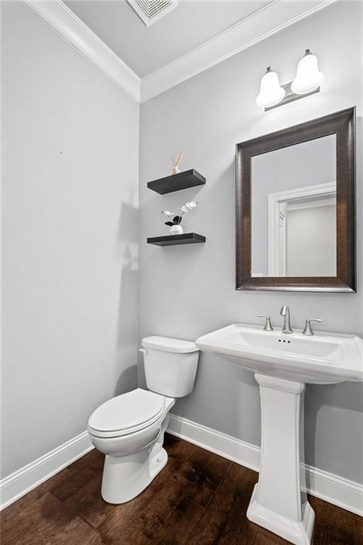 1044 Township Square Property Photo 17