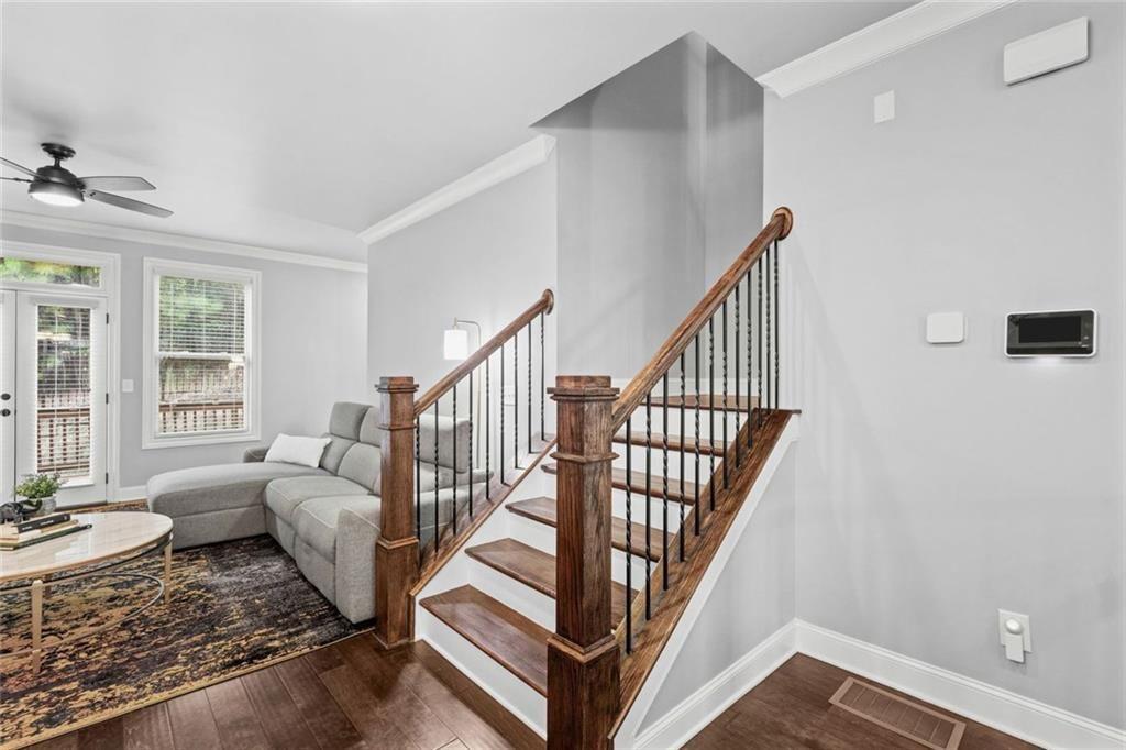 1044 Township Square Property Photo 18