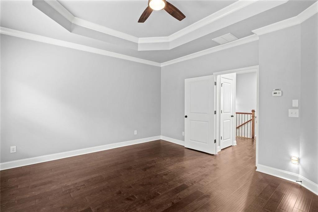 1044 Township Square Property Photo 20