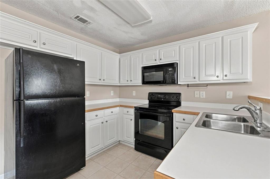 1428 Box Circle Property Photo 10