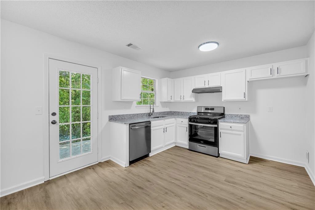 4084 Waldrop Hills Drive Property Photo 4