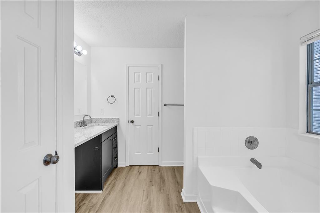 4084 Waldrop Hills Drive Property Photo 6