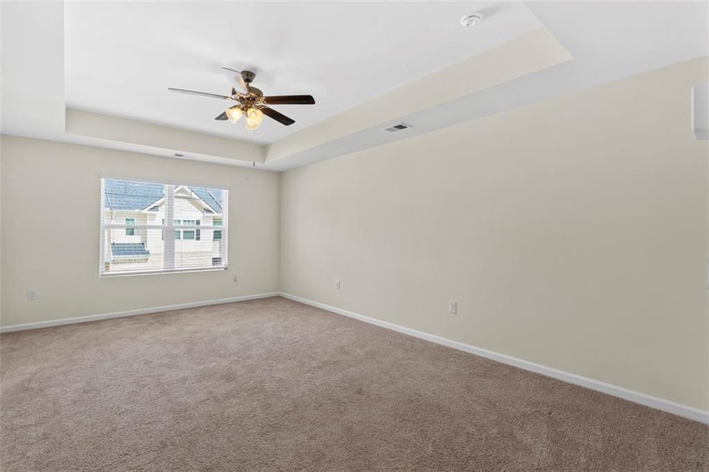 174 Hampton Circle Property Photo 6