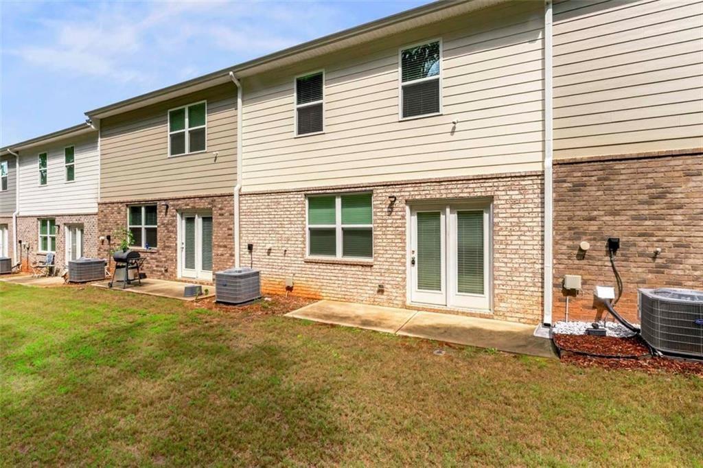 174 Hampton Circle Property Photo 22